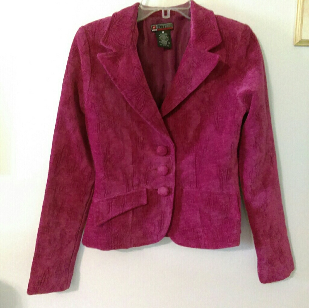 (NWOT) Dark Pink Short Blazer
